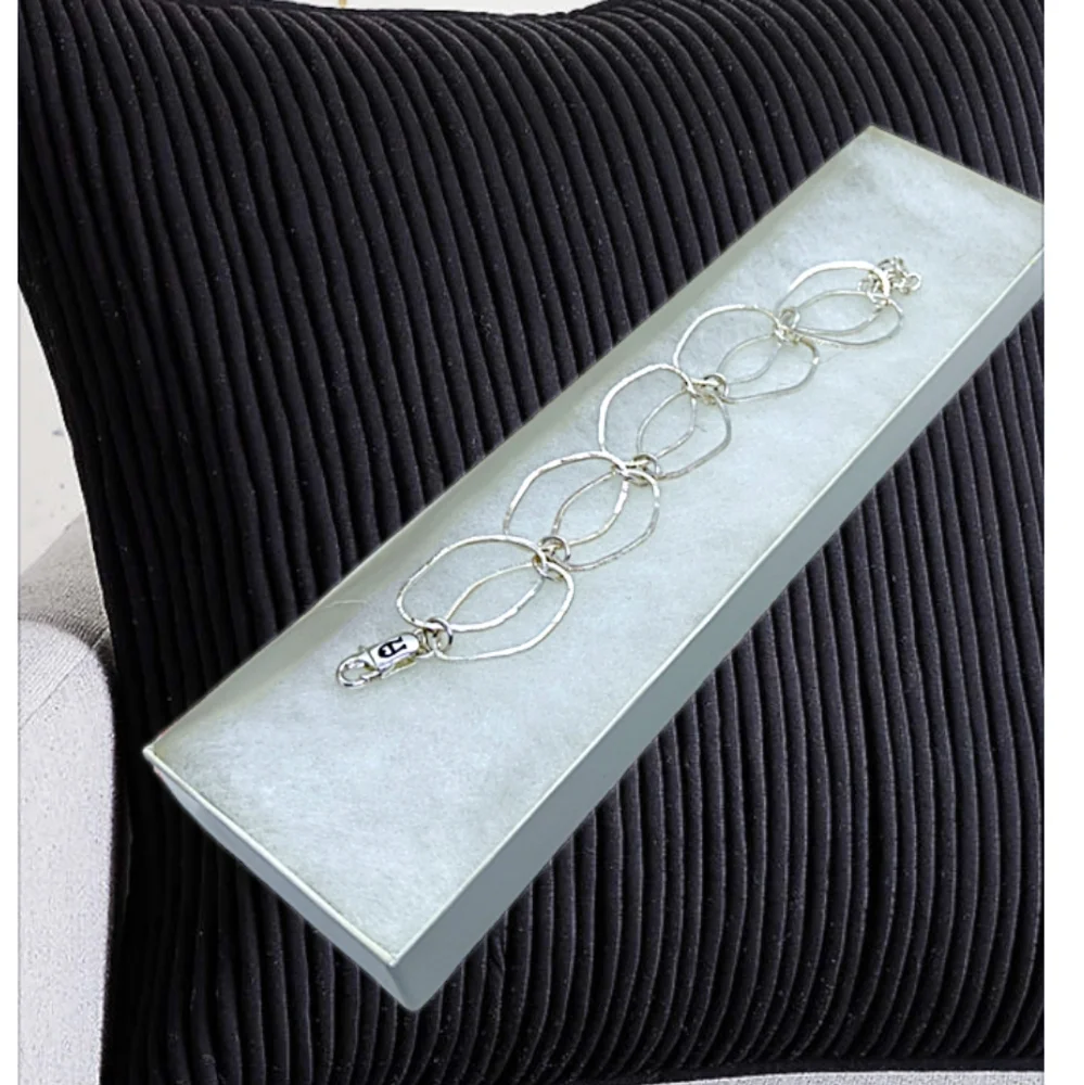 Textured Double Ovals Silver Bracelet - Picture 2 of 3